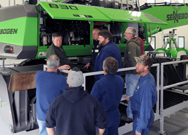 SENNEBOGEN Training Center tree handler live demo