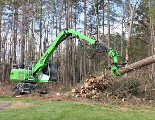 SENNEBOGEN 718 tree cleanup after a storm
